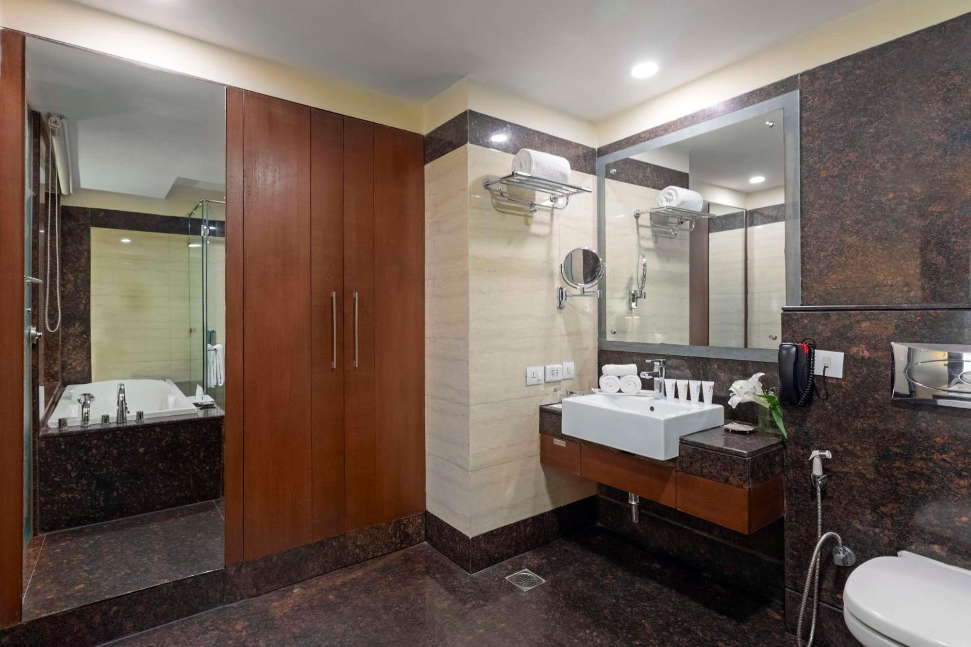 Country Inn & Suites By Radisson, Gurugram Sector 12 Gurgaon Buitenkant foto